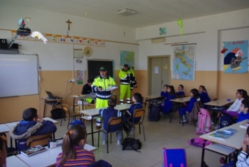 Corso di evacuazione Scuola Elementare Acquarica Protezione Civile "LA FONTANA"